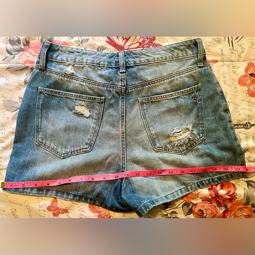 Women’s True Craft size 8 Denim Blue Jean Skort Medium Wash w/ Light Distressing - Picture 16 of 16